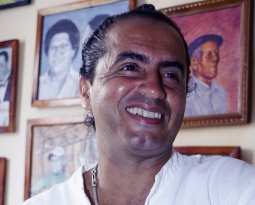 Get to Know Loly y sus Atrevidos de la Bachata: Meet Loly Toirac